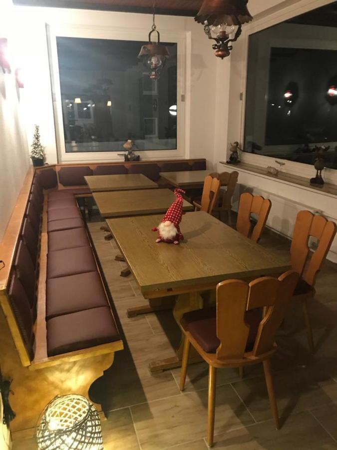 Ferienhaus Astenblick - Ideal Fuer Weihnachtsfeiern Und Familienfeiern Bietet Schlafplaetze Fuer Bis Zu 35 Personen Villa Winterberg Eksteriør bilde
