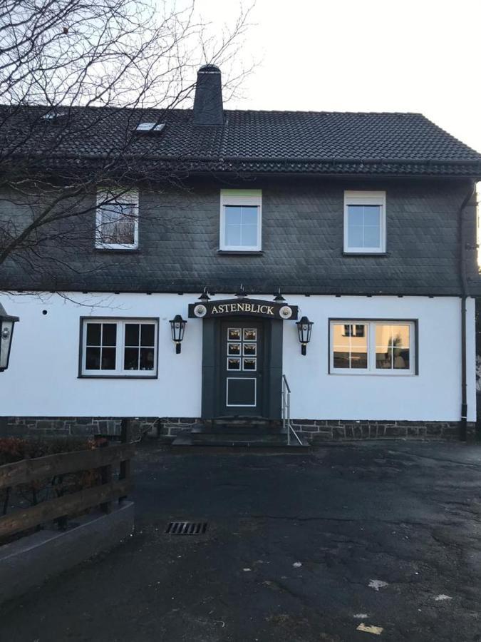 Ferienhaus Astenblick - Ideal Fuer Weihnachtsfeiern Und Familienfeiern Bietet Schlafplaetze Fuer Bis Zu 35 Personen Villa Winterberg Eksteriør bilde