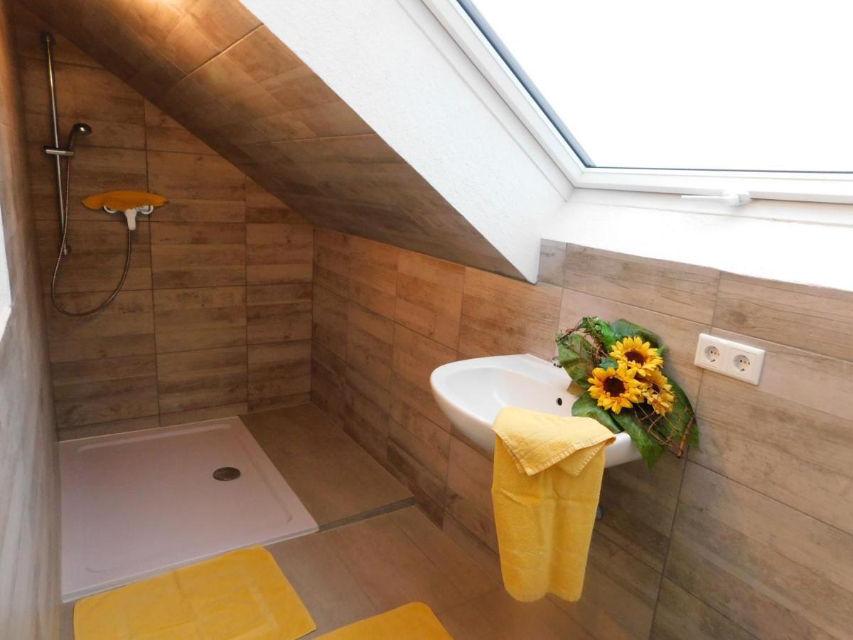 Ferienhaus Astenblick - Ideal Fuer Weihnachtsfeiern Und Familienfeiern Bietet Schlafplaetze Fuer Bis Zu 35 Personen Villa Winterberg Eksteriør bilde
